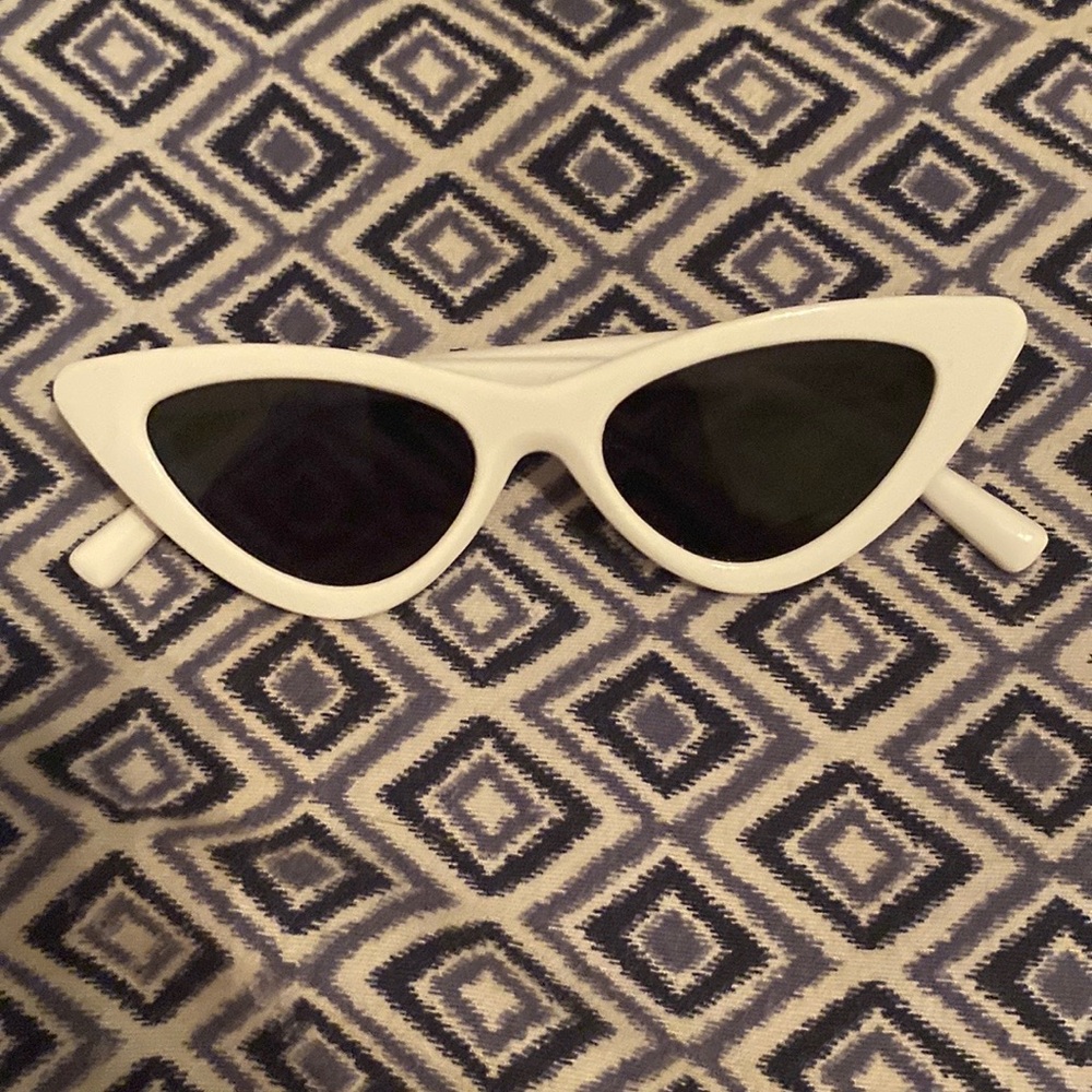 Cute glasses - Picture 2 of 8